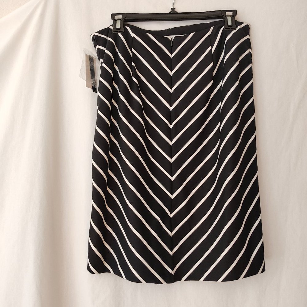 Grace Elements Fixture 2 Core Skirt, 8, Black Jet/Egret